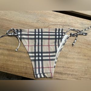 Burberry bottoms swim. Authentic